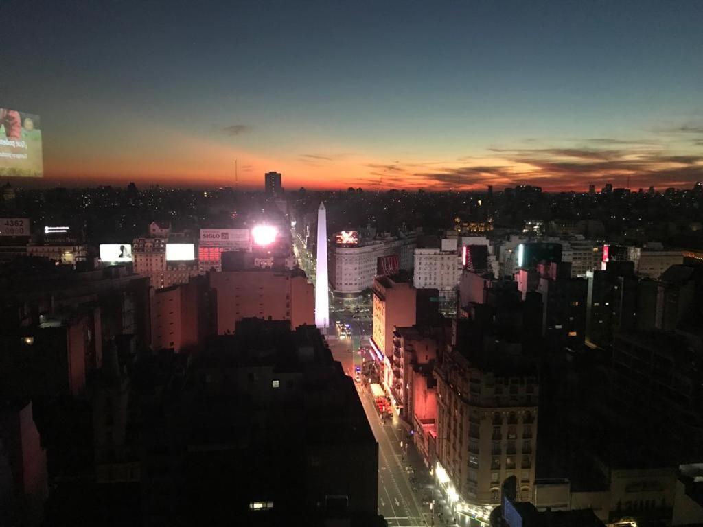 Que Mejor Vista Del Obelisco Piso A La Calle Corrientes Buenos Aires Exterior photo